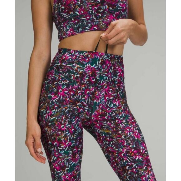 LULULEMON Base Pace High-Rise Fleece Tight 28" Size 6 Floral Electric Multi - Picture 2 of 9